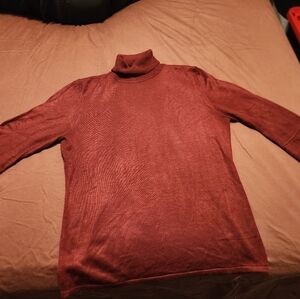 Larry Levine Women's Burgundy Turtleneck Sweater